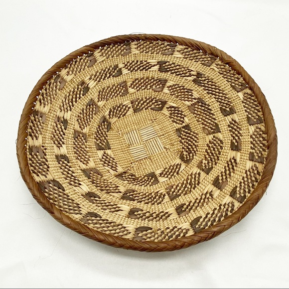 SOLD Vtg Straw Brown Tan Woven Decorative Bowl 10”